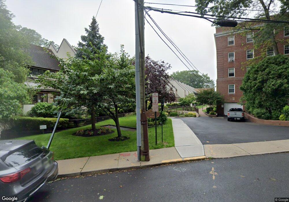 99 Clent Rd, Great Neck, NY 11021 - photo 1