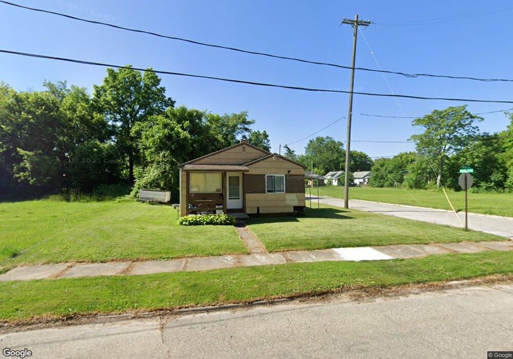 202 Peer Ave, Flint, MI 48503 - photo 1