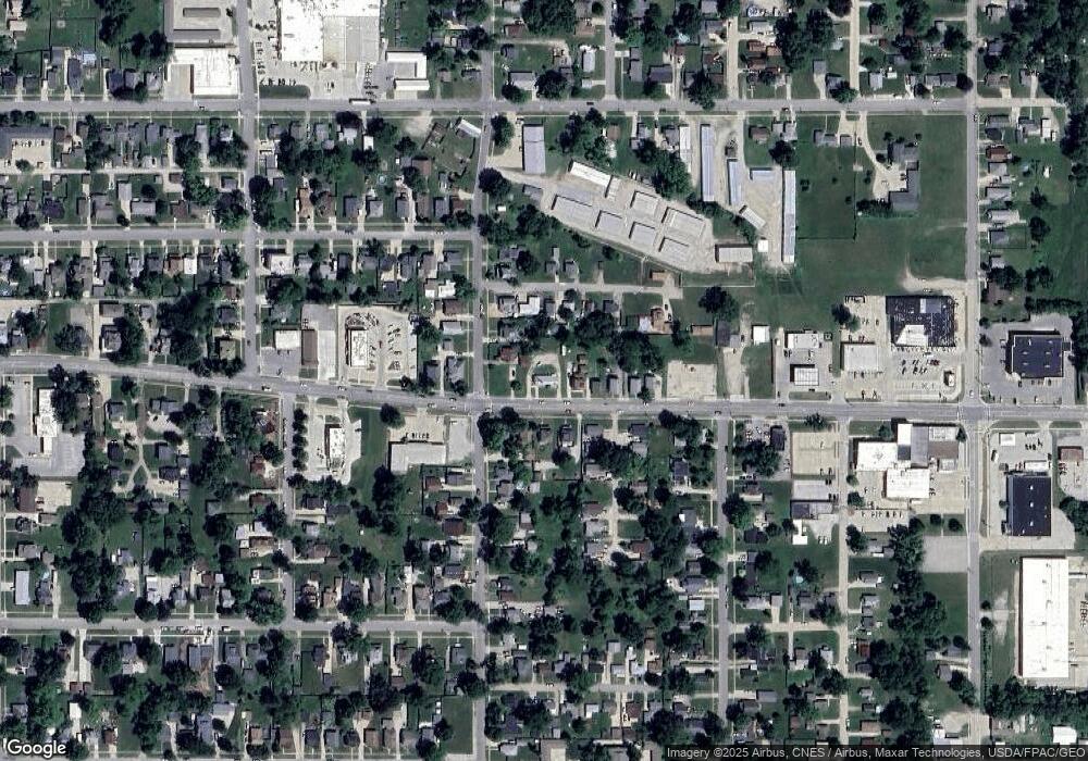 814 1st Ave E, Newton, IA 50208 - photo 1