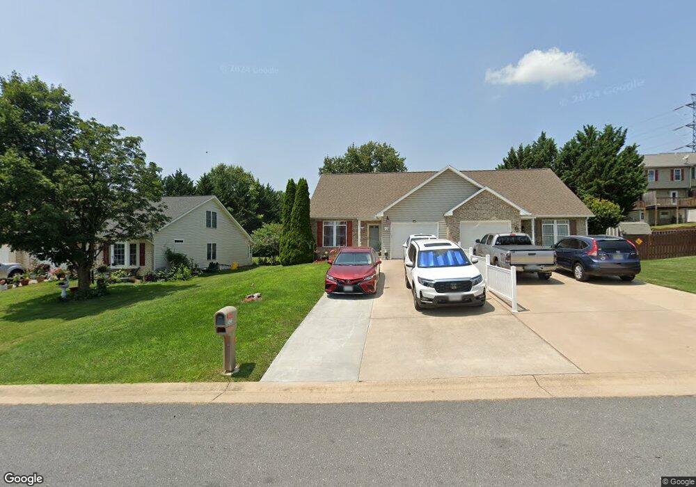 3423 Dawn Dr, Harrisonburg, VA 22801 - photo 1