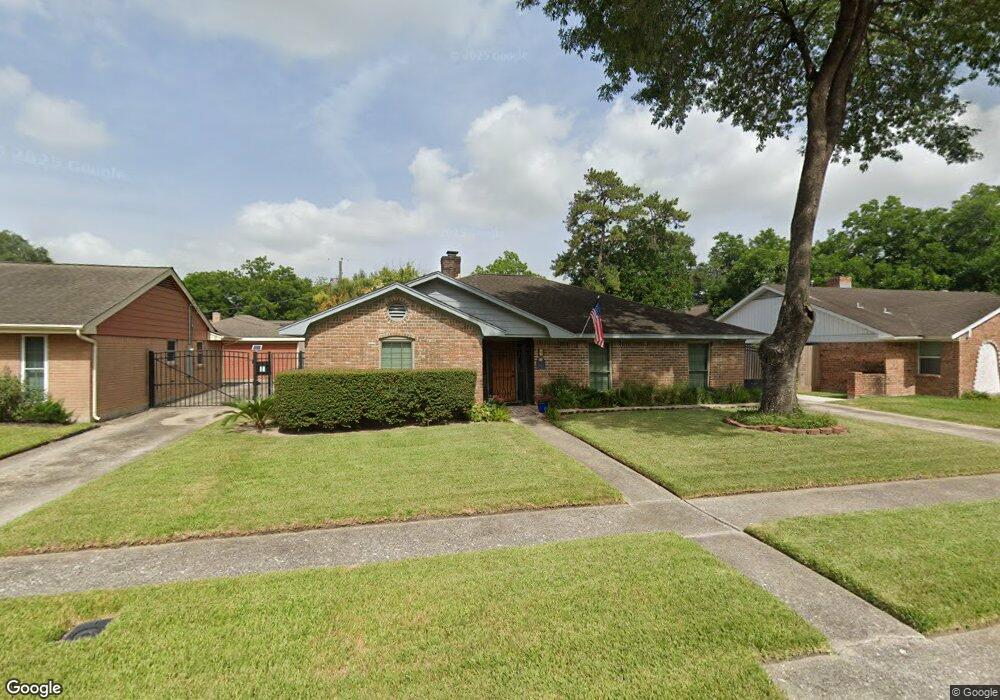 5415 Golf Dr, Houston, TX 77091 - photo 1