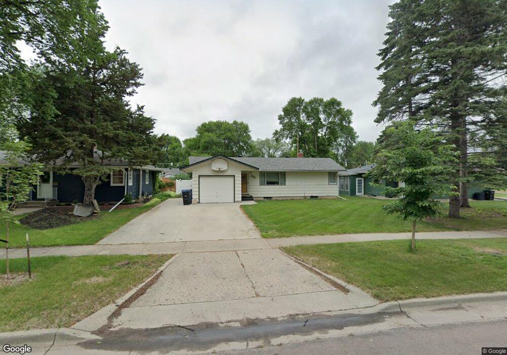 305 26th Ave N, Fargo, ND 58102 - photo 1