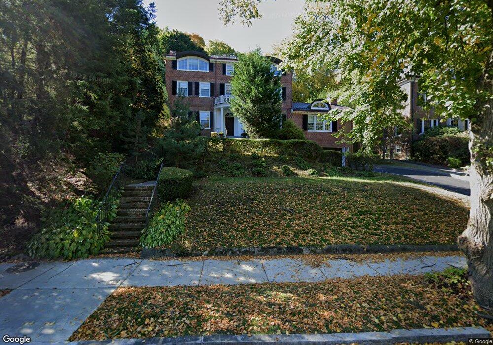 84 Clinton Rd, Brookline, MA 02445 - photo 1