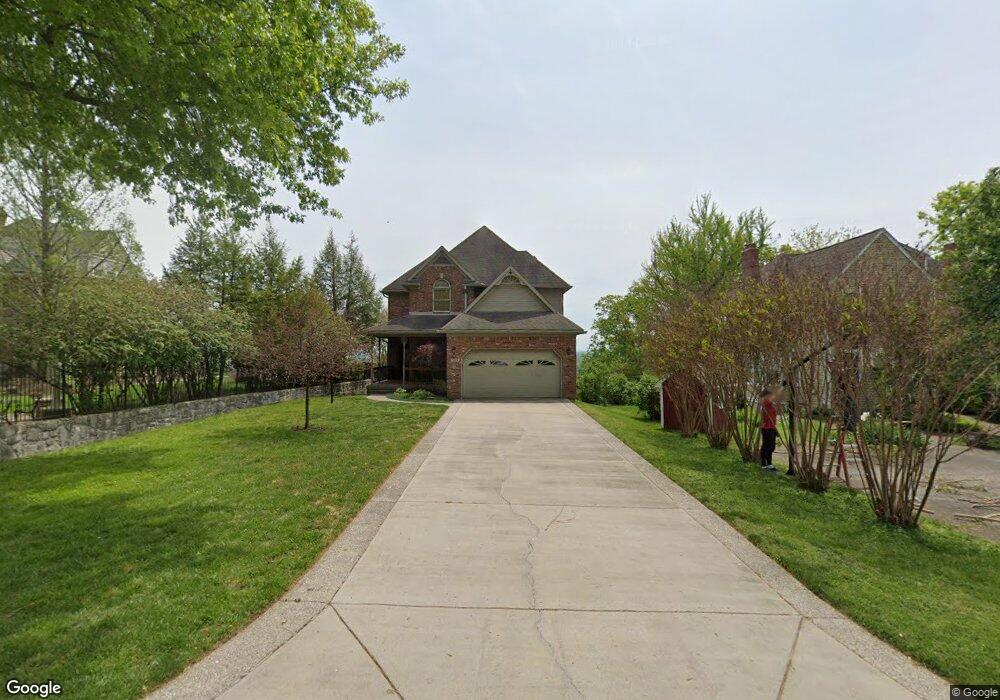 1305 Riddle Rd, New Albany, IN 47150 - photo 1