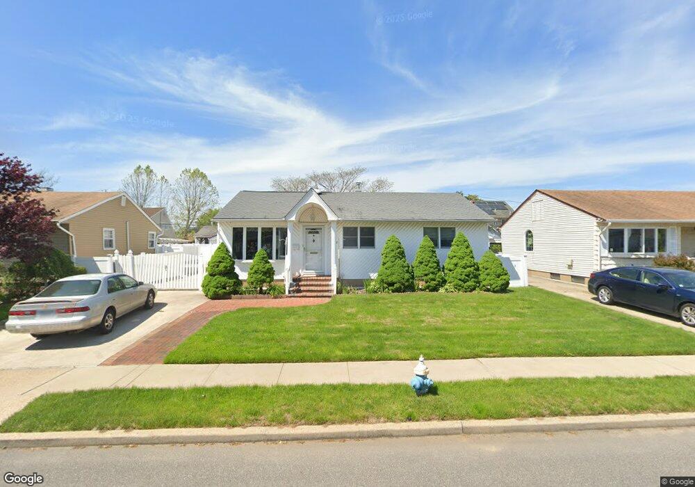 728 Brower Ave, Franklin Square, NY 11010 - photo 1