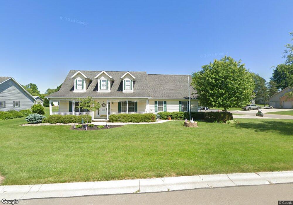 1116 Hillcrest Dr, Bucyrus, OH 44820 - photo 1