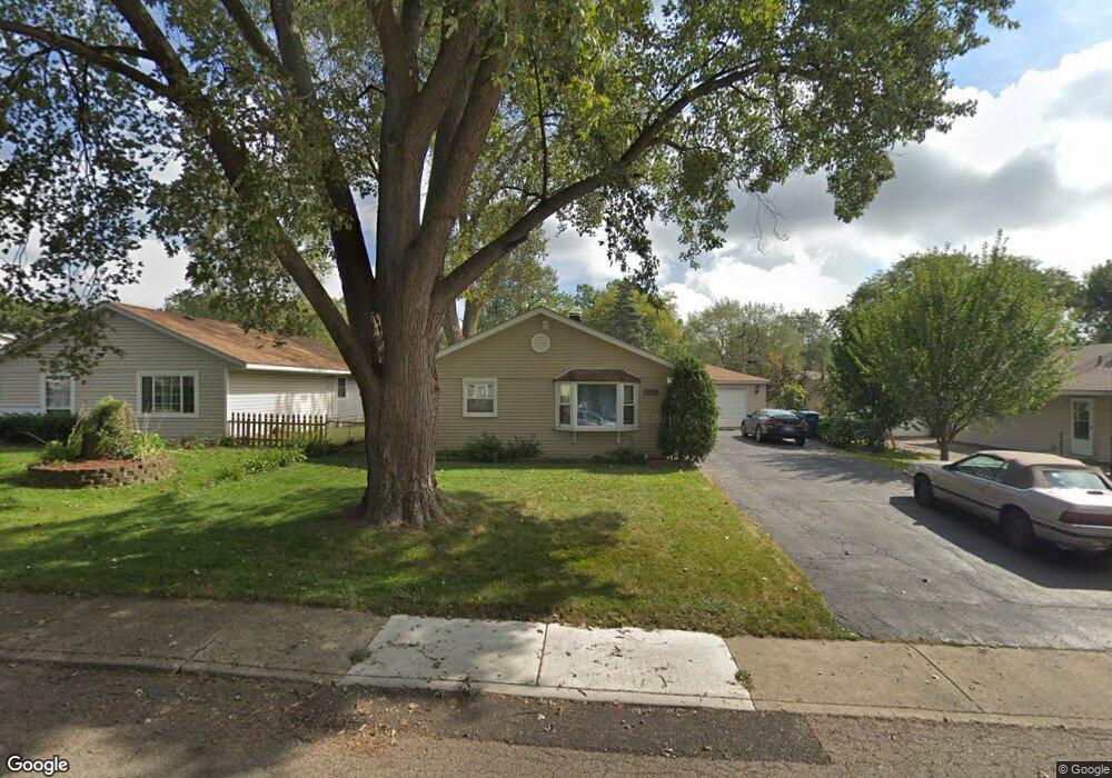 1954 Cherokee Rd unit 5, Carpentersville, IL 60110 - photo 1