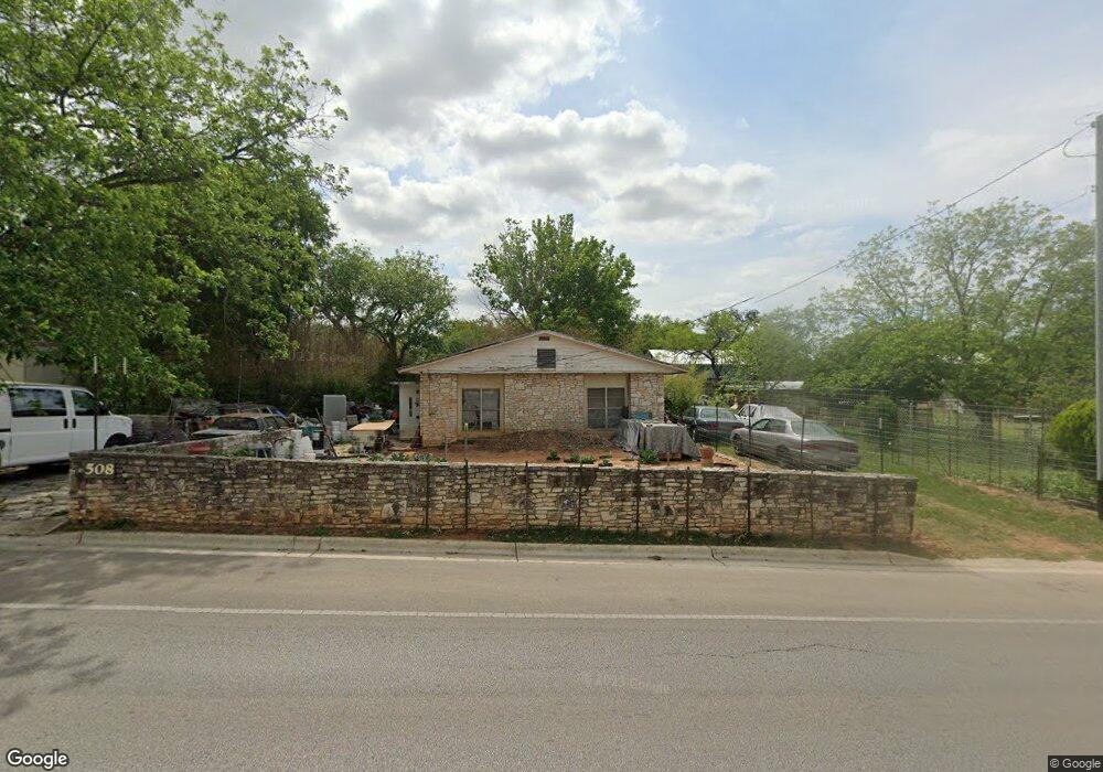 508 S Milam St, Fredericksburg, TX 78624 - photo 1