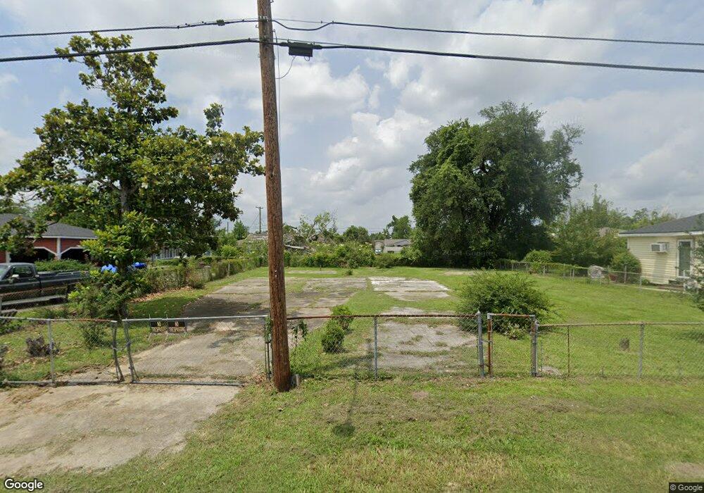 2425 Dewey St, Lake Charles, LA 70601 - photo 1