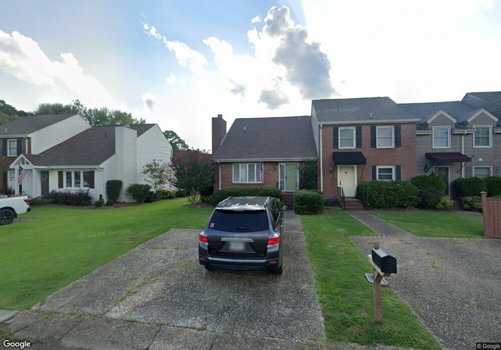 417 Lakepoint Dr, Gadsden, AL 35901 - photo 1