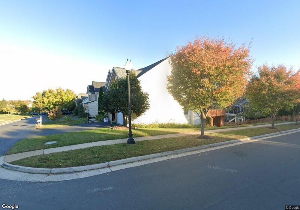 43059 Holly Tree Ln, Chantilly, VA 20152 - photo 1