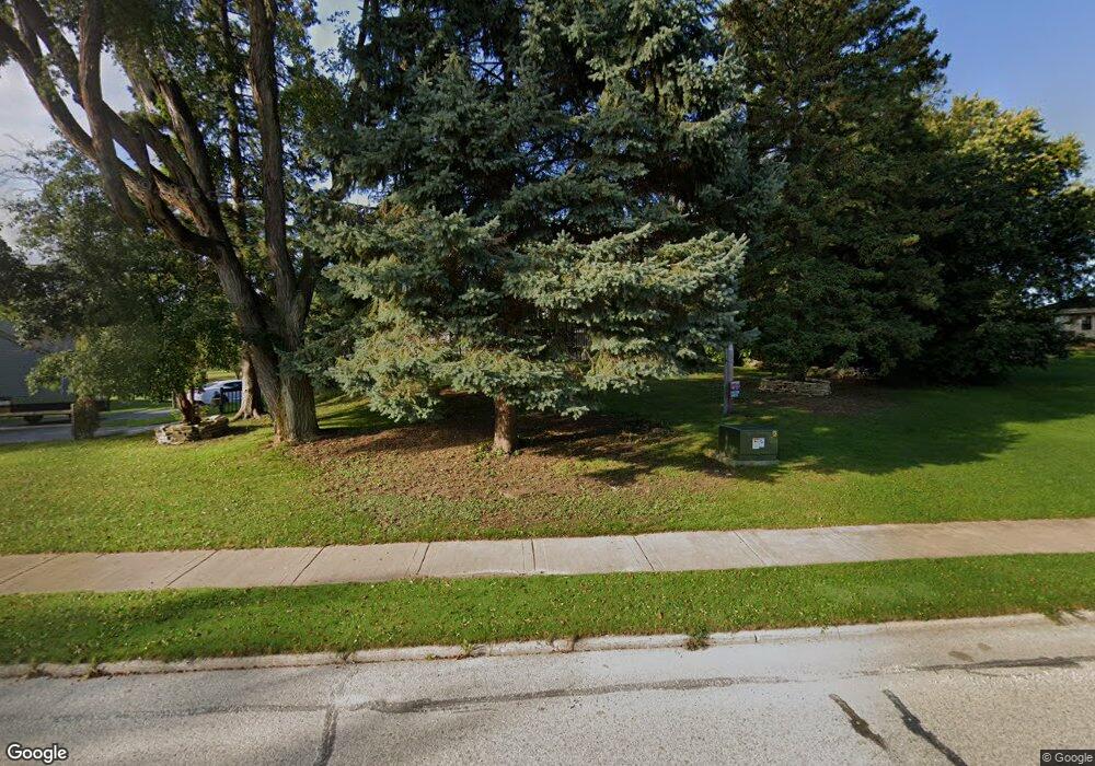 N75W13891 Appleton Ave, Menomonee Falls, WI 53051 - photo 1