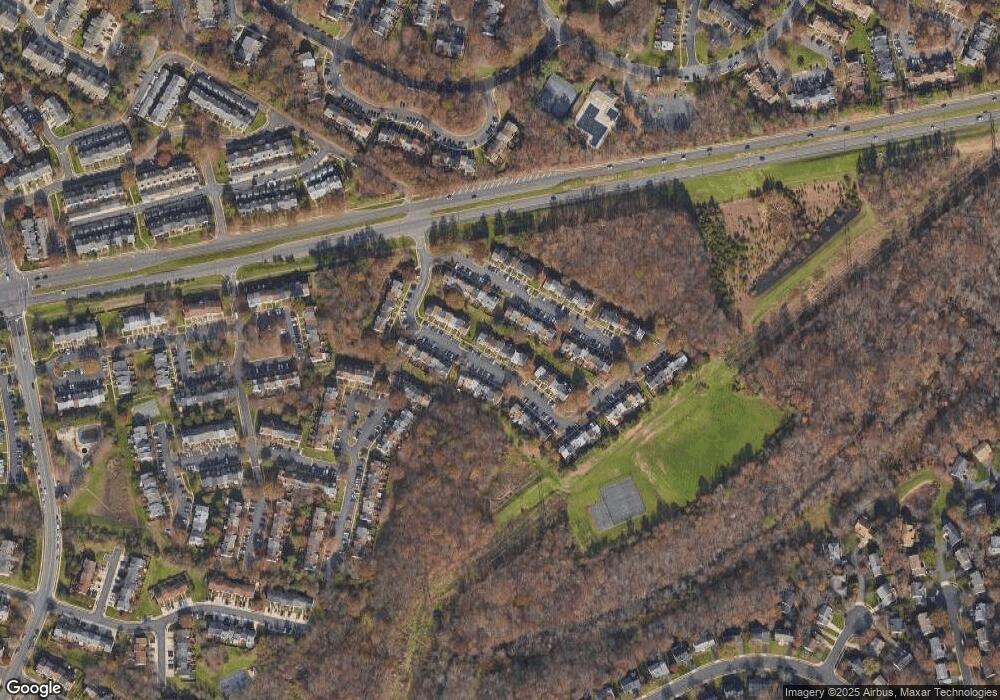 13862 Laura Ratcliff Ct, Centreville, VA 20121 - photo 1