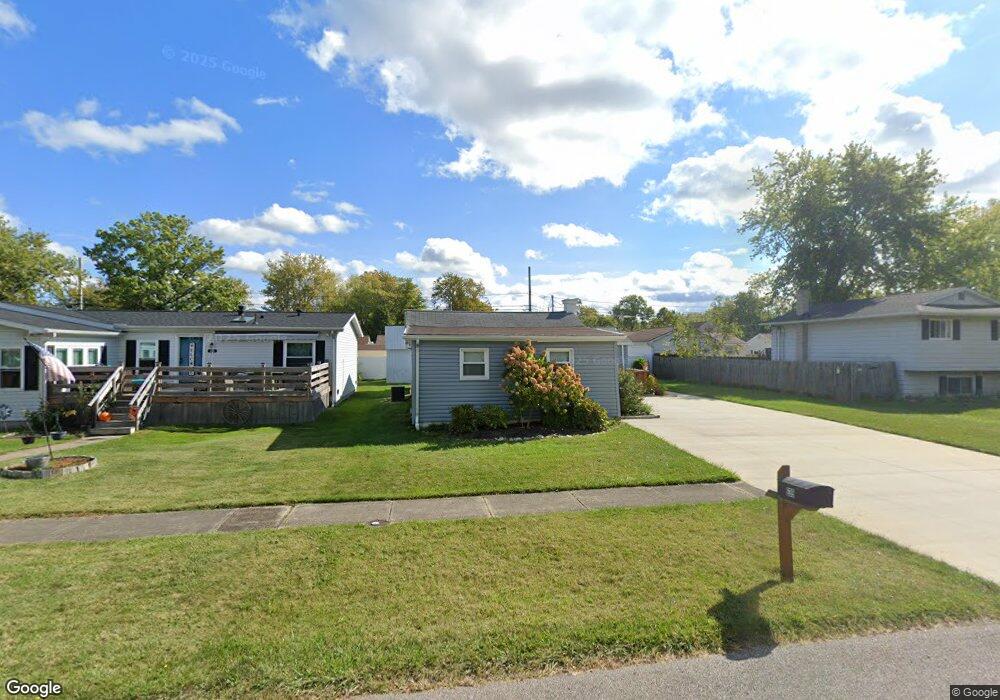 639 Grantwood Ave, Sheffield Lake, OH 44054 - photo 1