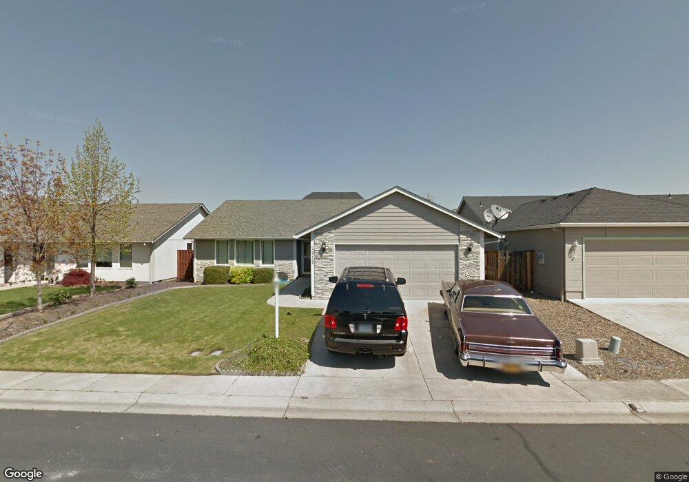 2019 Walnut Grove Ln, Central Point, OR 97502 - photo 1