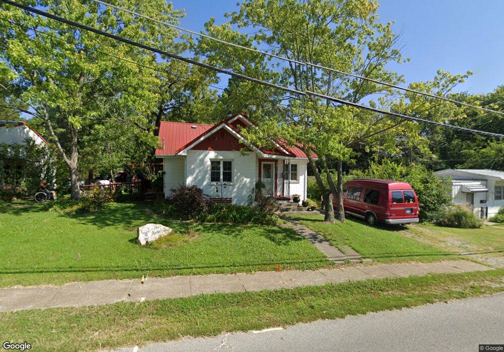 1320 W Barnett St, Harrisburg, IL 62946 - photo 1