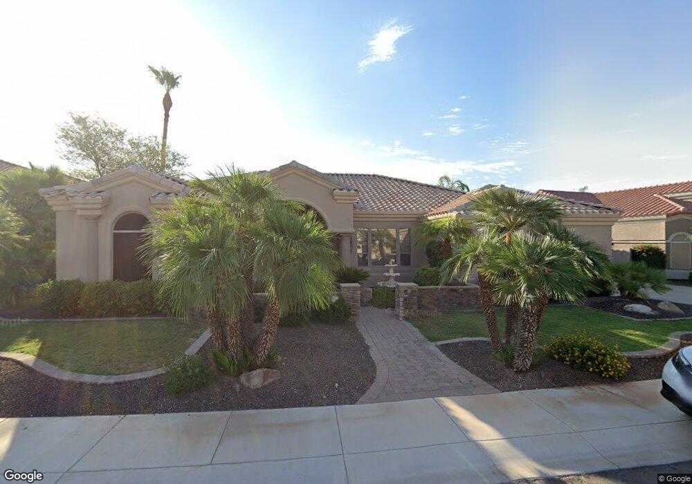 1301 E Catamaran Dr, Gilbert, AZ 85234 - photo 1