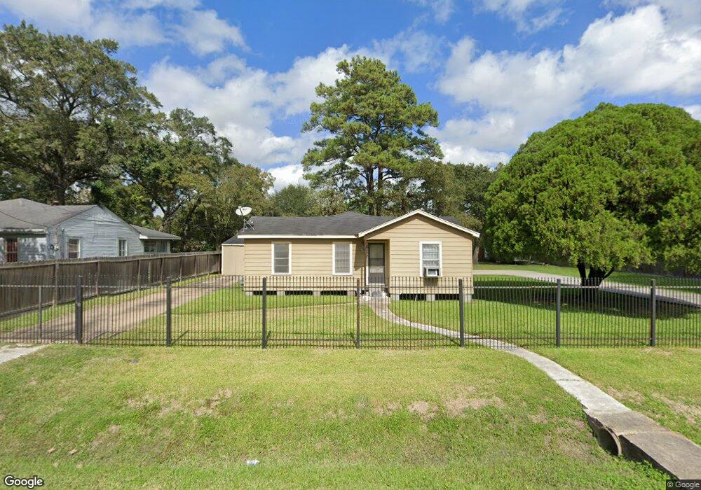 6717 Finch St, Houston, TX 77028 - photo 1