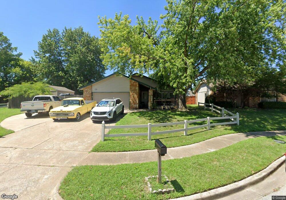 3802 S Walnut Place, Broken Arrow, OK 74011 - photo 1