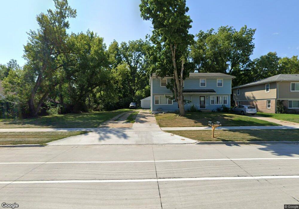 2709 O Ave NW, Cedar Rapids, IA 52405 - photo 1