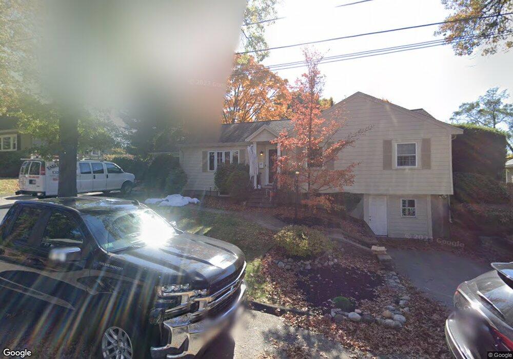 8 Drummond Rd, Stoneham, MA 02180 - photo 1