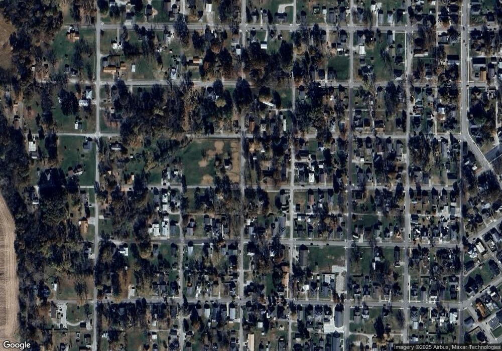 520 W 6th St, Bicknell, IN 47512 - photo 1