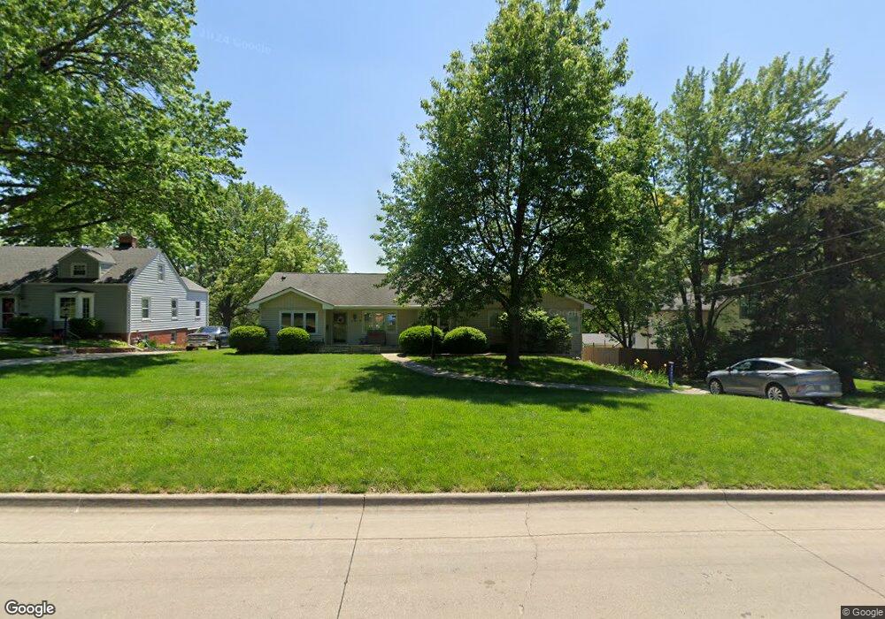 2919 Guthrie Ave, Des Moines, IA 50317 - photo 1