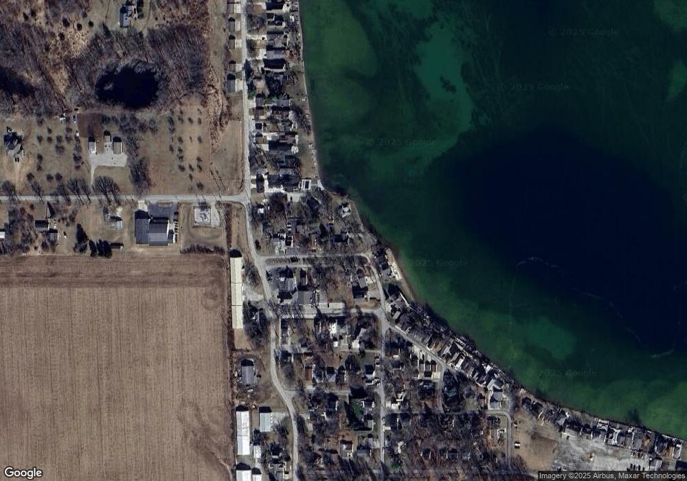 186 N Lakeview Blvd, Manitou Beach, MI 49253 - photo 1