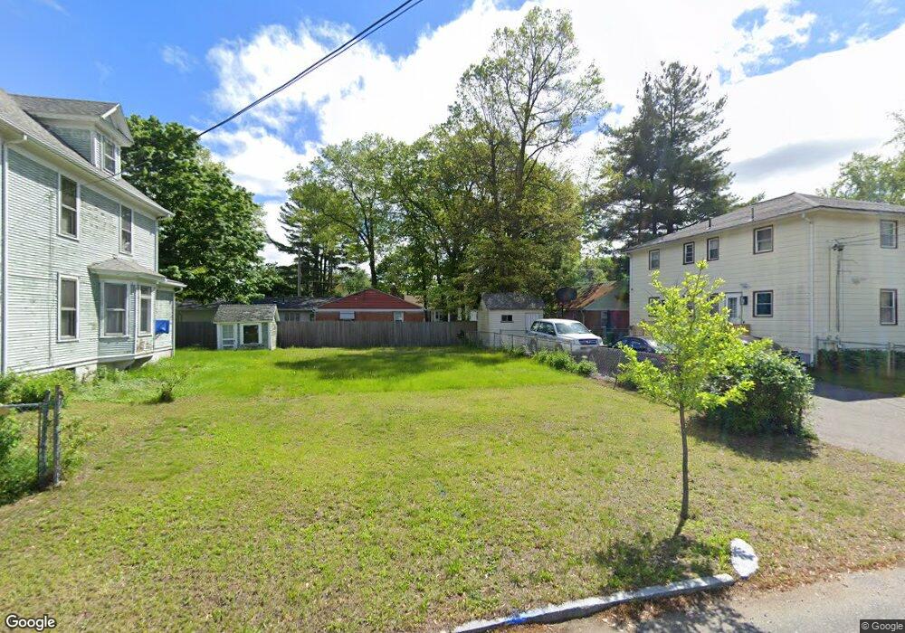 81 Leavitt St, Springfield, MA 01109 - photo 1