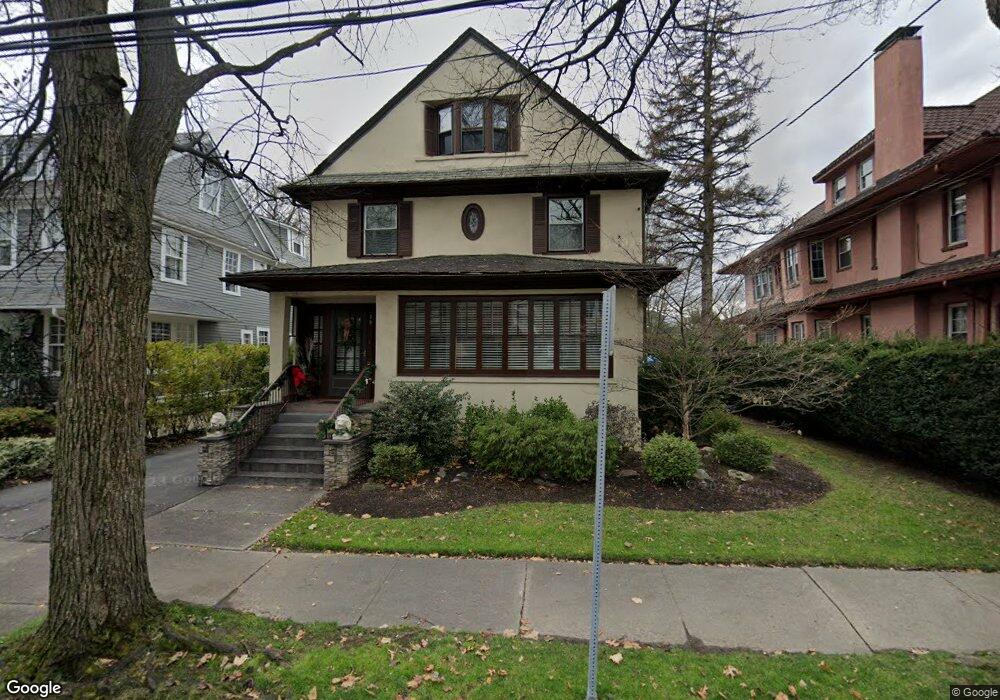 39 Reynolds St, Kingston, PA 18704 - photo 1