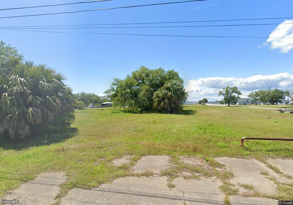 118 Bayview St, Pass Christian, MS 39571 - photo 1