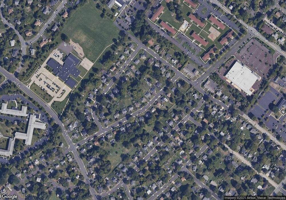 221 Woodlawn Dr, Lansdale, PA 19446 - photo 1