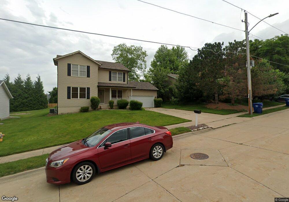 1323 W 47th Ct, Davenport, IA 52806 - photo 1