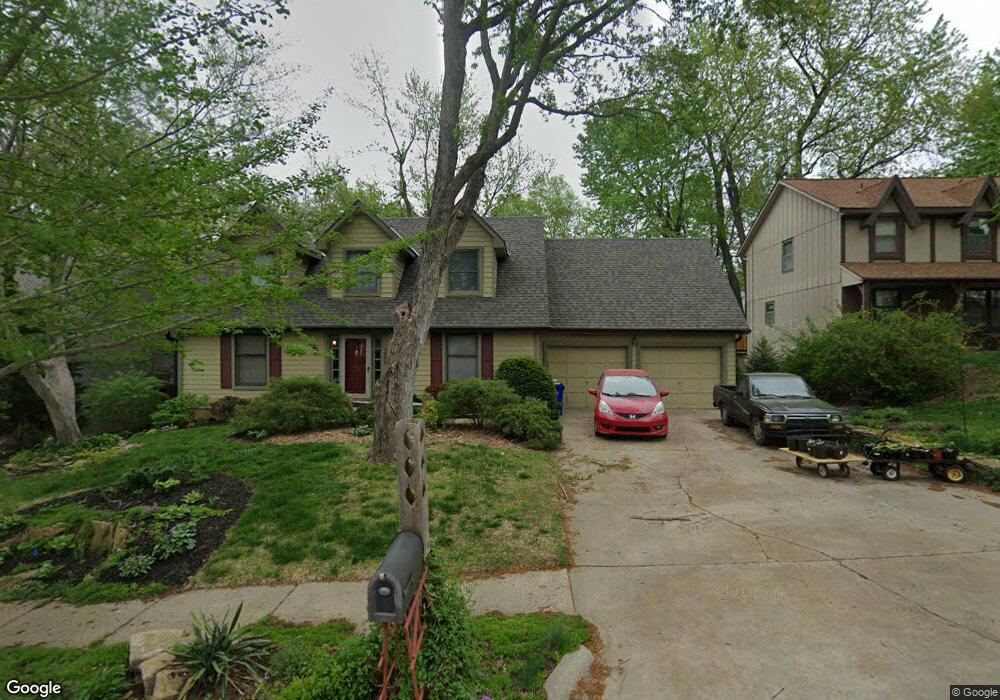 7333 Charles Ct, Shawnee, KS 66216 - photo 1