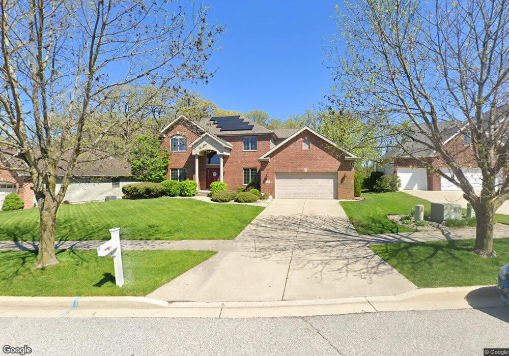 652 Davis Cir, Crown Point, IN 46307 - photo 1