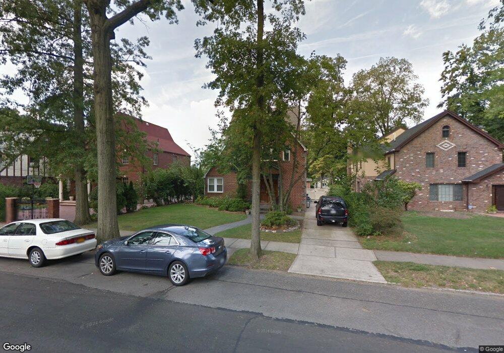 18419 Midland Pkwy, Jamaica, NY 11432 - photo 1