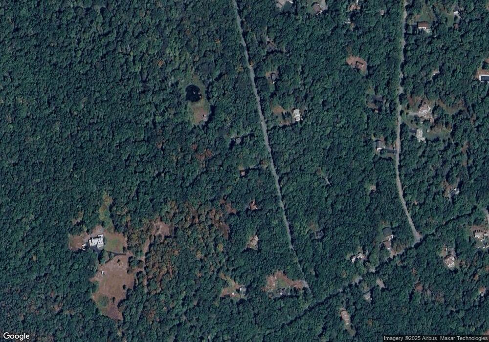 135 Cedar Ln, Canadensis, PA 18325 - photo 1