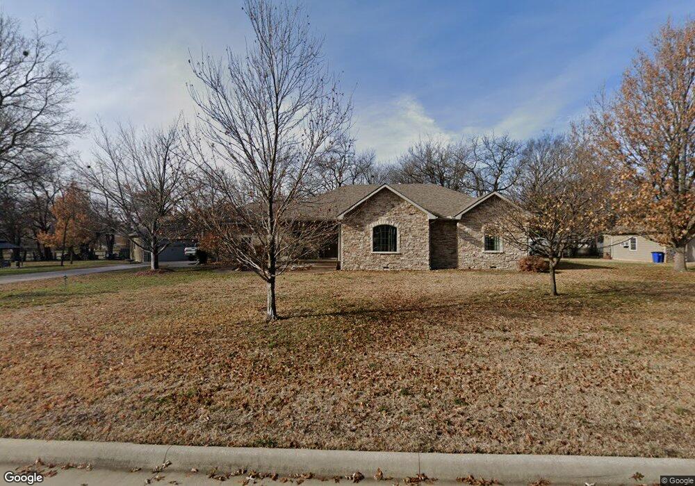 308 Kay Ln, Parsons, KS 67357 - photo 1