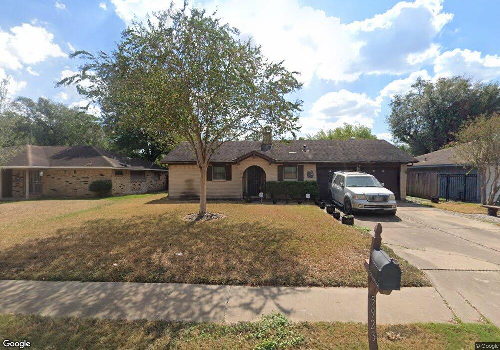 5923 Victory Dr, Houston, TX 77088 - photo 1