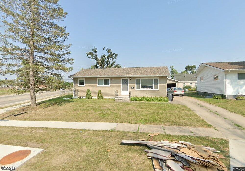 217 Josephine Ln NW, Cedar Rapids, IA 52405 - photo 1