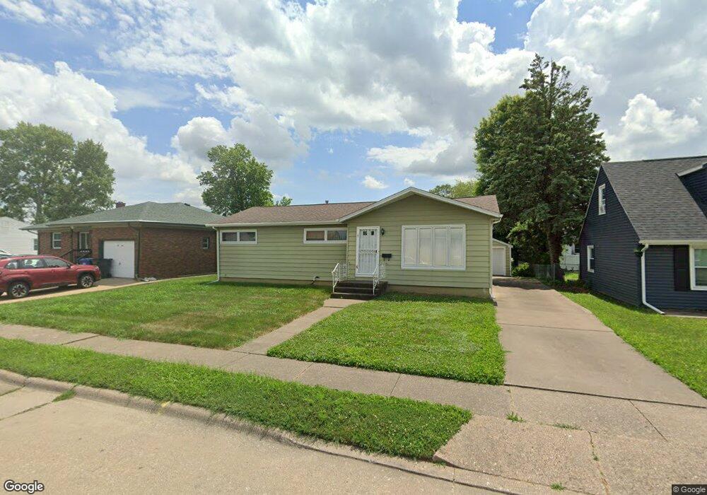 3309 W 17th St, Davenport, IA 52804 - photo 1