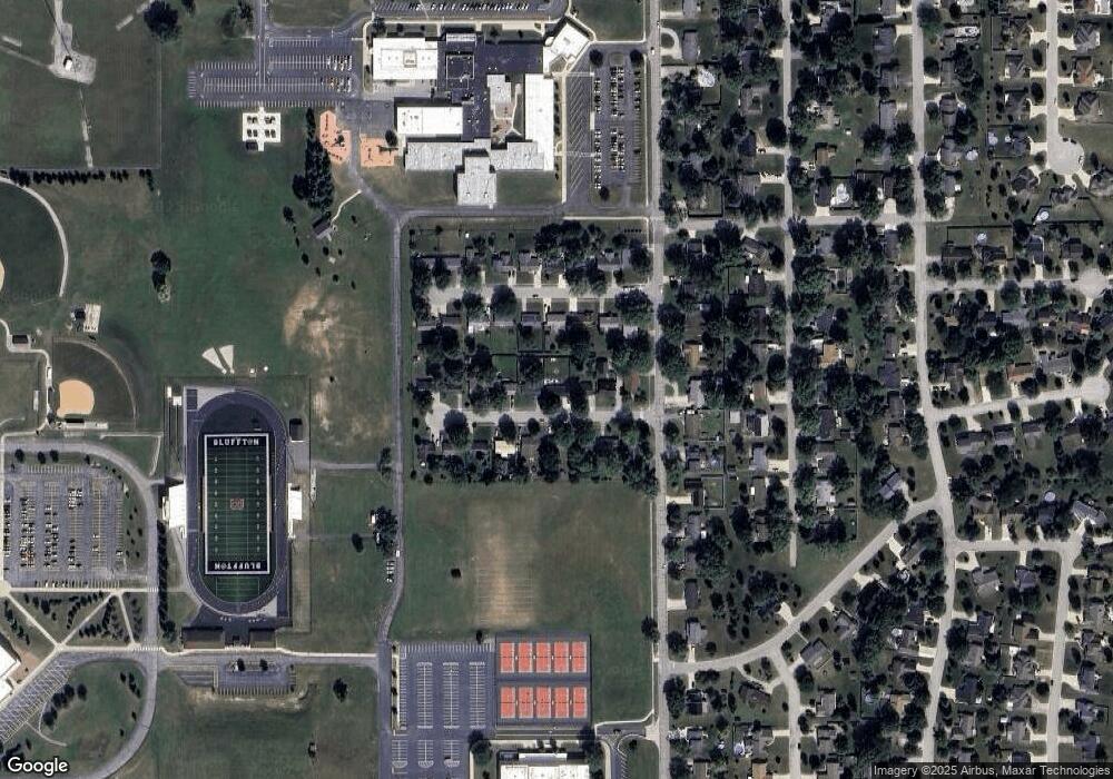 1207 Hollyhock Ln, Bluffton, IN 46714 - photo 1