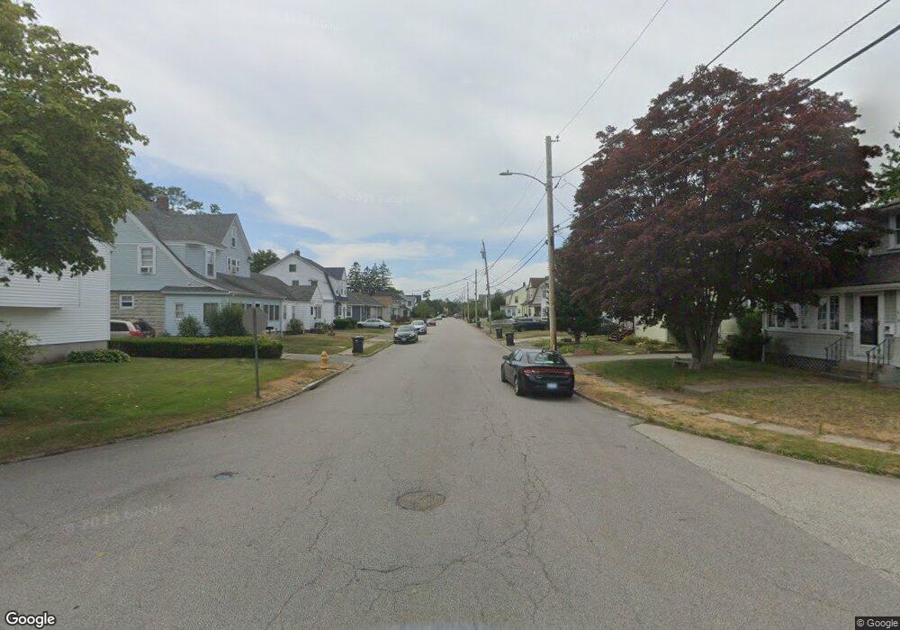 104 Crescent Rd, Pawtucket, RI 02861 - photo 1