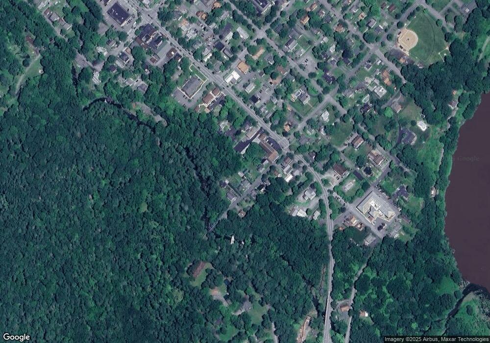 107 Mott St, Milford, PA 18337 - photo 1