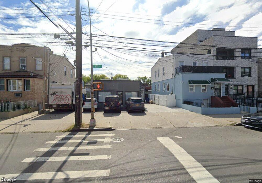 81 101 St Ave unit 3 R, New York City, NY 11416 - photo 1