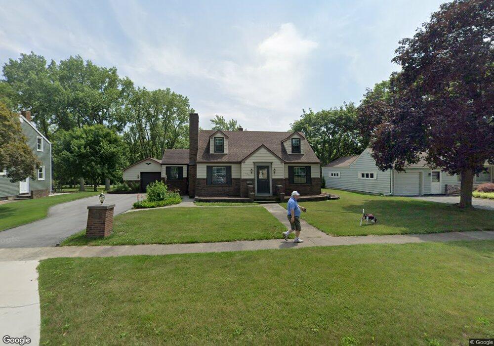 206 Michigan St E, Three Oaks, MI 49128 - photo 1