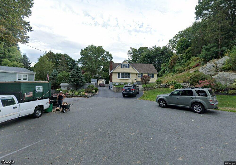 1 Windsor Rd, Stoneham, MA 02180 - photo 1