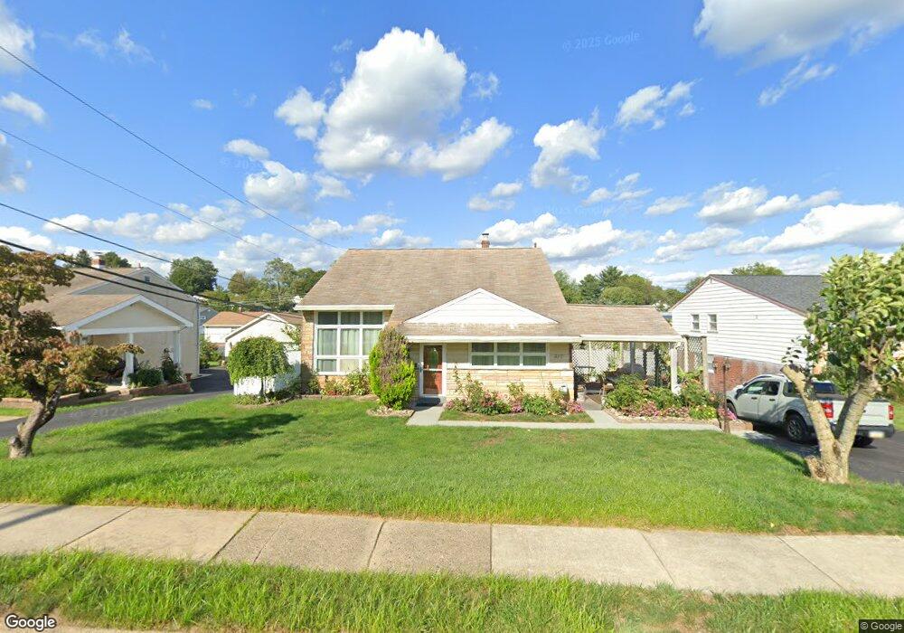 317 Robinson Dr, Broomall, PA 19008 - photo 1