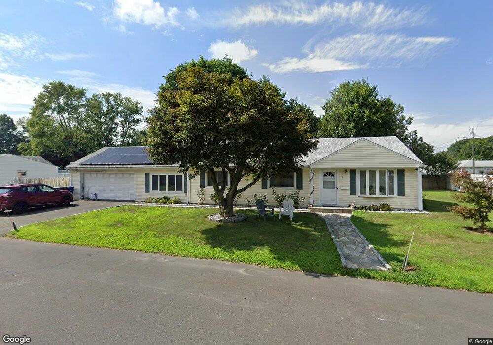 16 Kevin Rd, Bridgeport, CT 06606 - photo 1