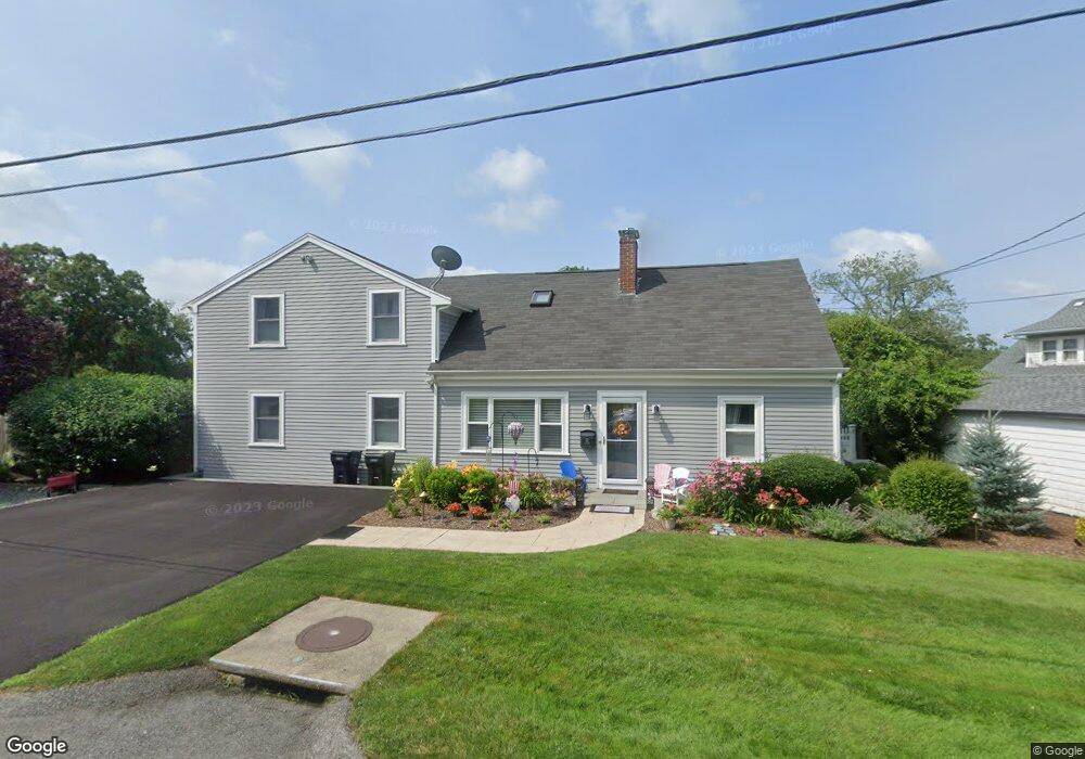 32 Wilson St, South Dartmouth, MA 02748 - photo 1